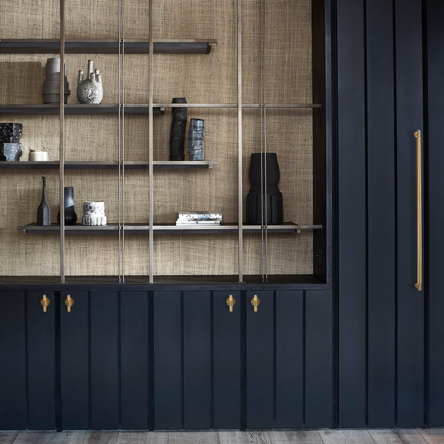 T-Bar fogantyú Busterrel + lyukasztólemezzel