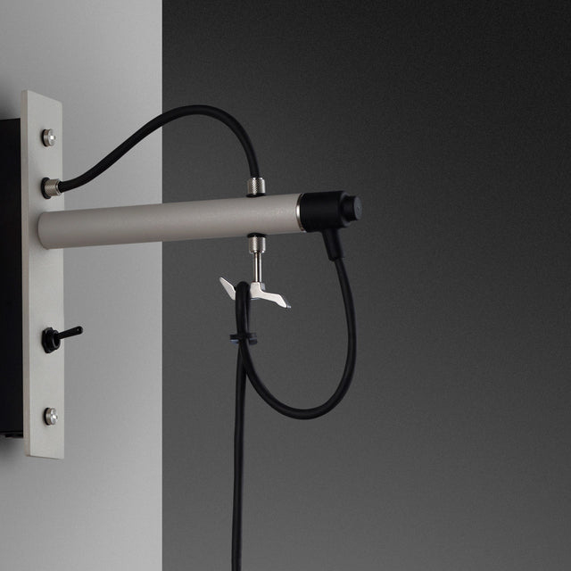 Wandleuchte Hooked Wall Lamp Wall Stone Nude Nude Buster + Punch