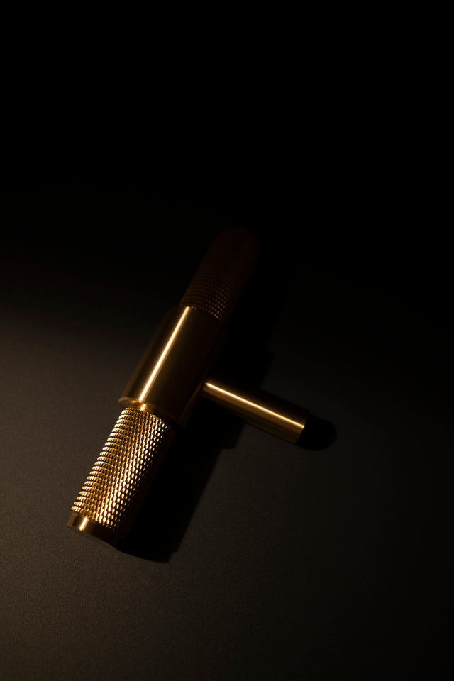 Mâner T-Bar Buster + Punch