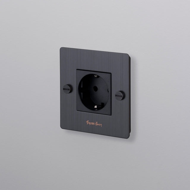 Presa Schuko 1G tipo F Buster + Punch