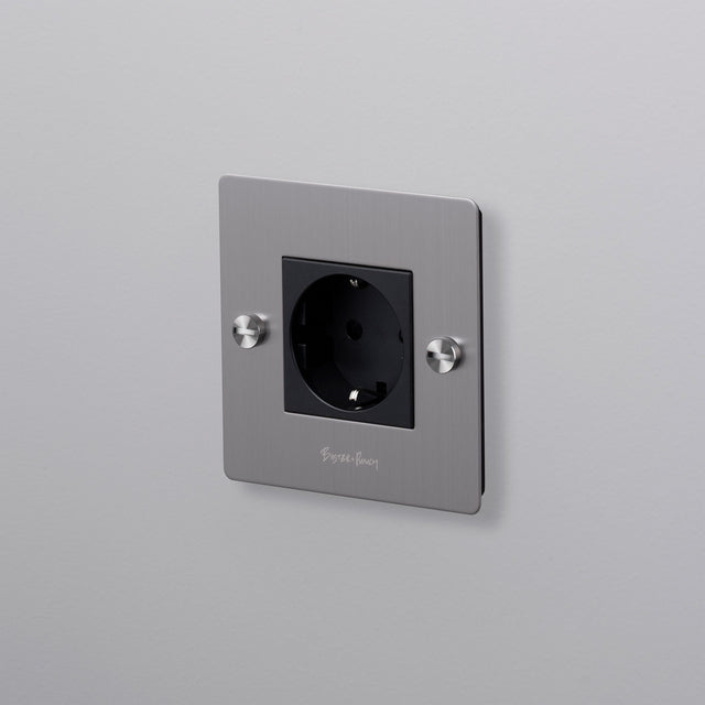 Presa Schuko 1G tipo F Buster + Punch