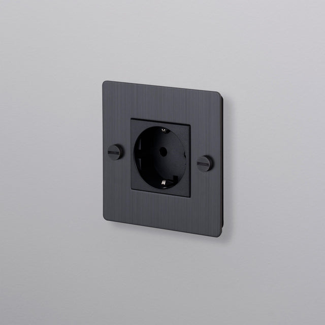 Presa Schuko 1G tipo F Buster + Punch