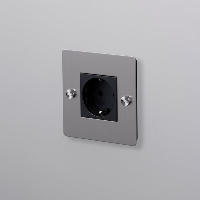 Presa Schuko 1G tipo F Buster + Punch