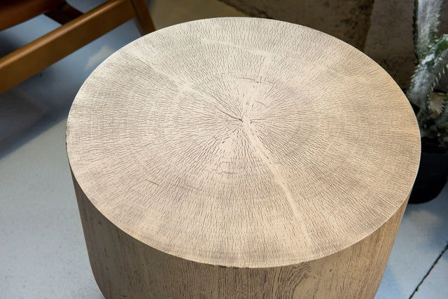 Eiche Log Couchtisch 51x51x50 cm