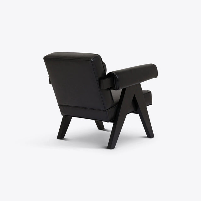 Hardy armchair