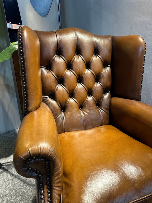 Fotoliu Chesterfield XL 83 W x 72 D x 112 H