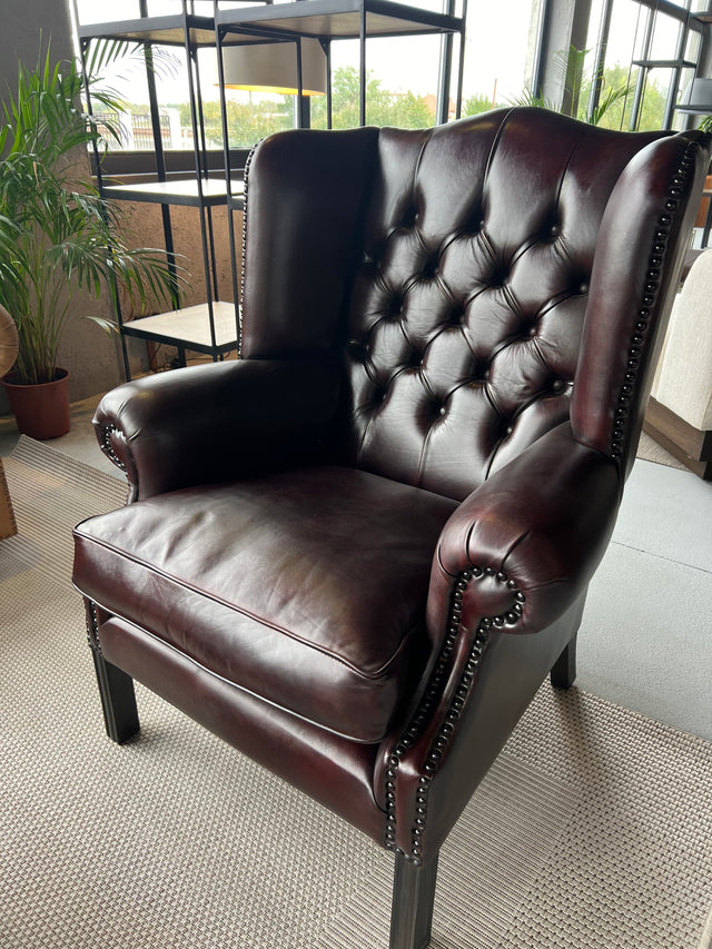 Fotoliu Chesterfield XL 83 W x 72 D x 112 H