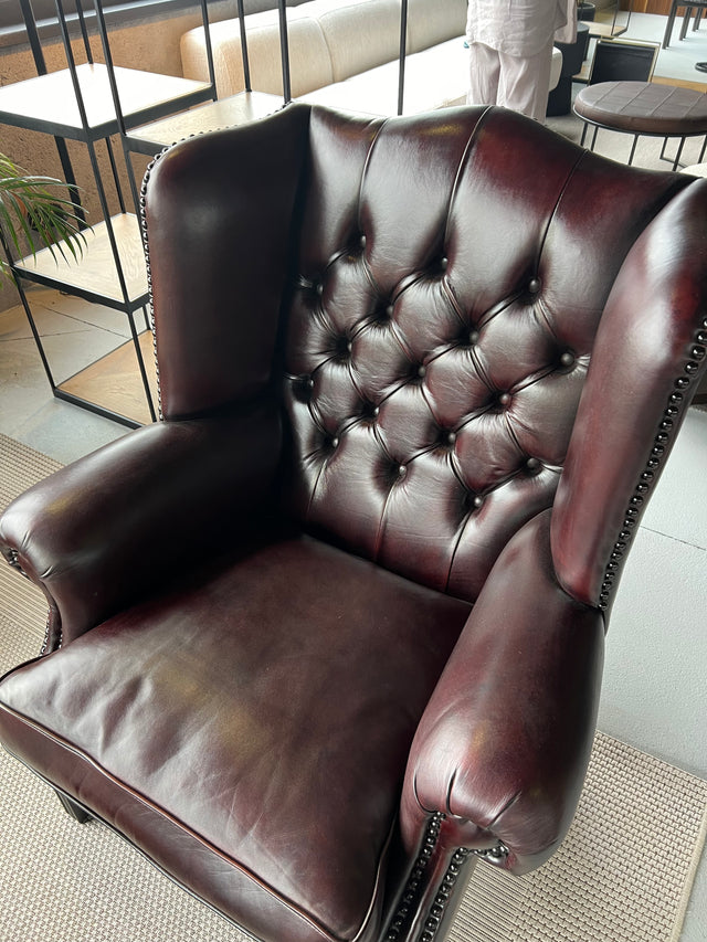 Fotoliu Chesterfield XL 83 W x 72 D x 112 H