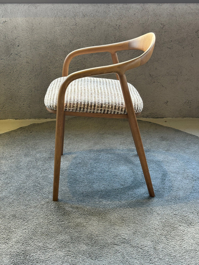 Chaise Laure 63 L x 53 P x 72 H