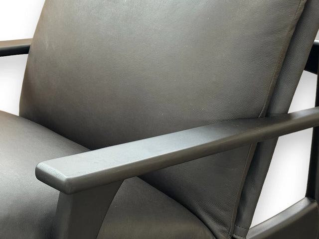 Ivy Armchair with Arms
