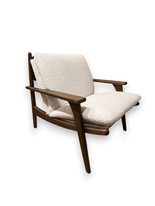 Ivy Armchair with Arms