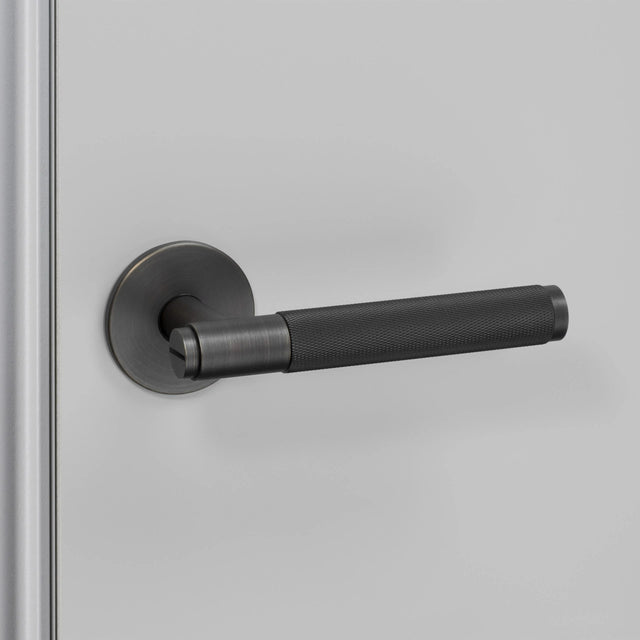 Poignée de porte à ressort - Cross Knurl | Buster + Punch