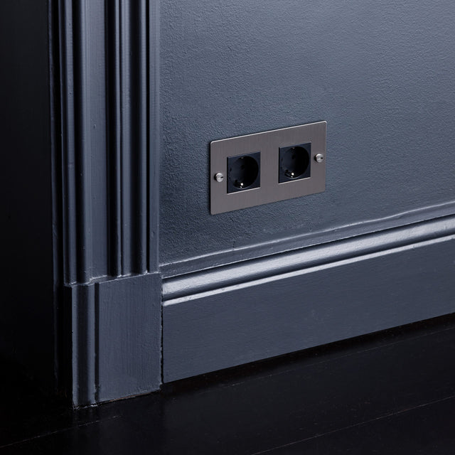 Presa Schuko 2G tipo F Buster + Punch