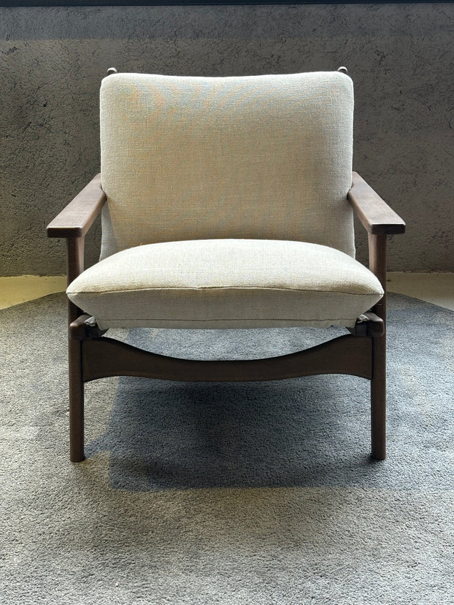 Ivy Armchair with Arms