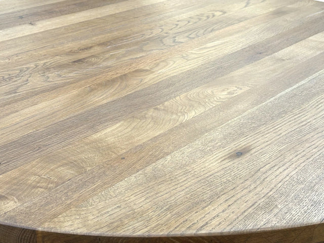 Lyon Oak Round Table